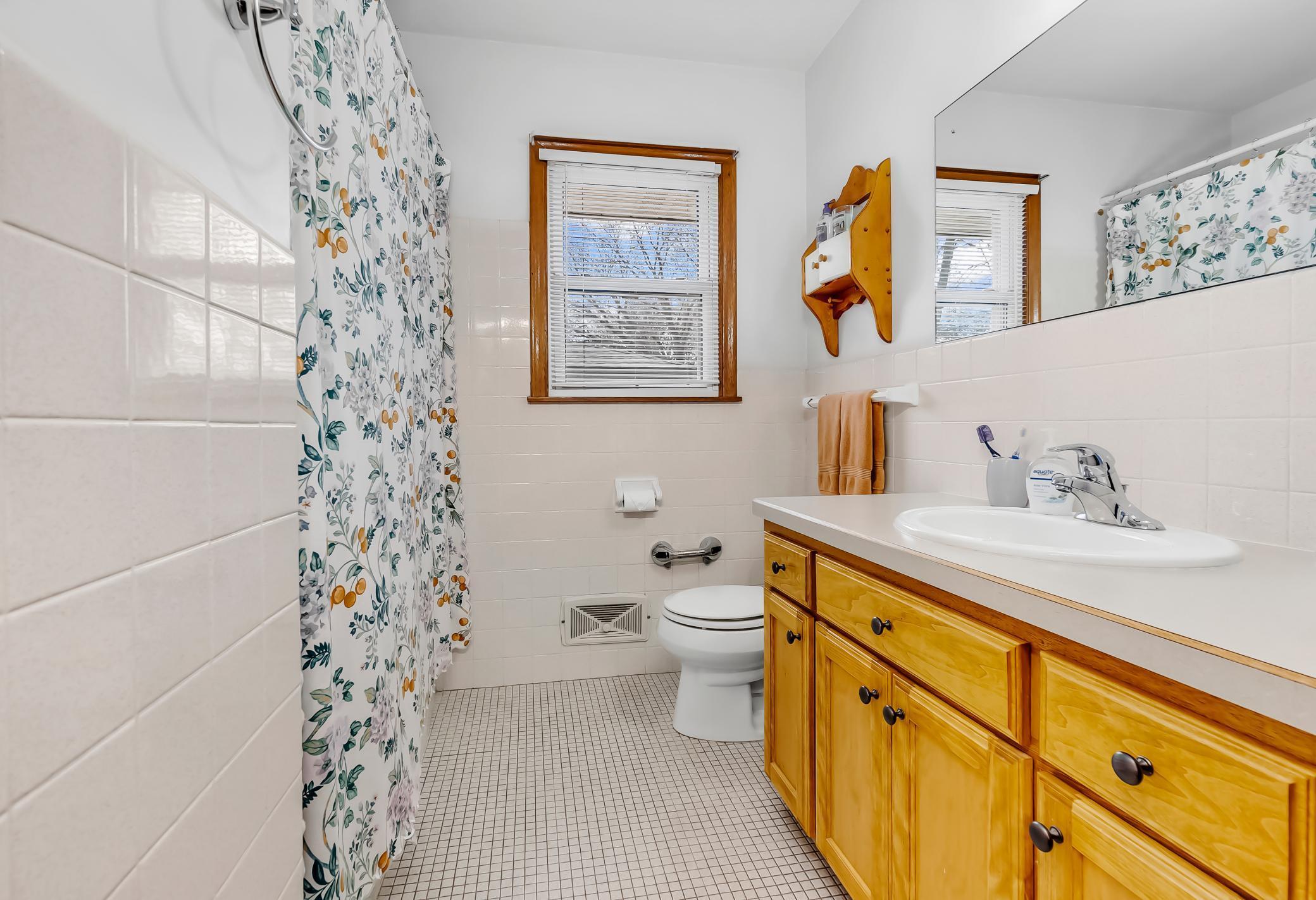 Main floor full bath