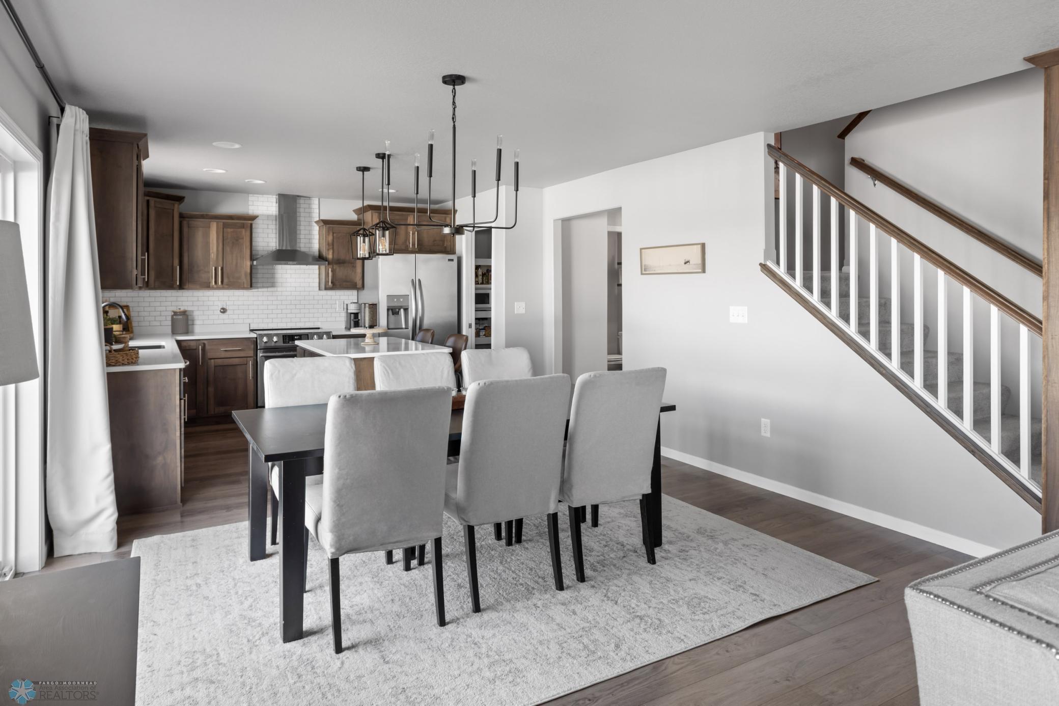 Dining / Kitchen Area