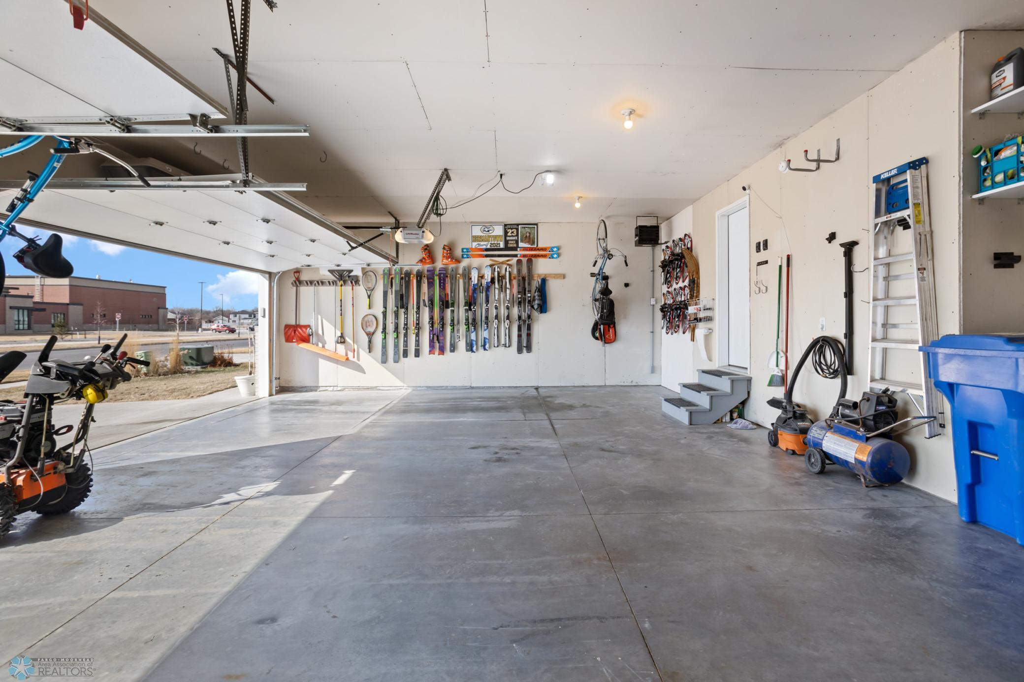 3 Stall Garage