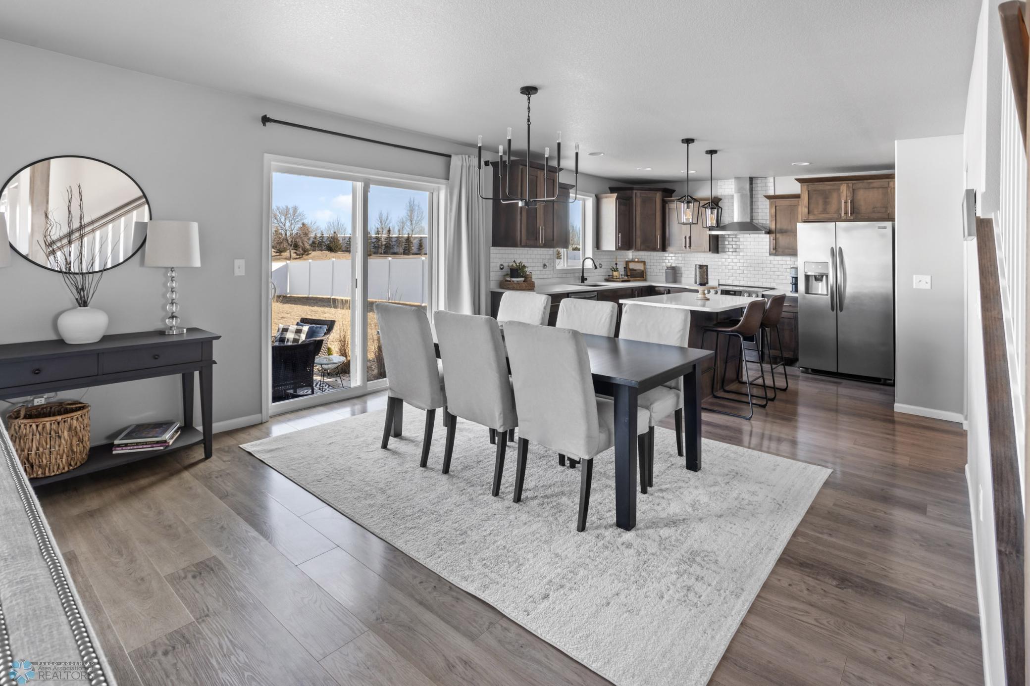Dining / Kitchen Area