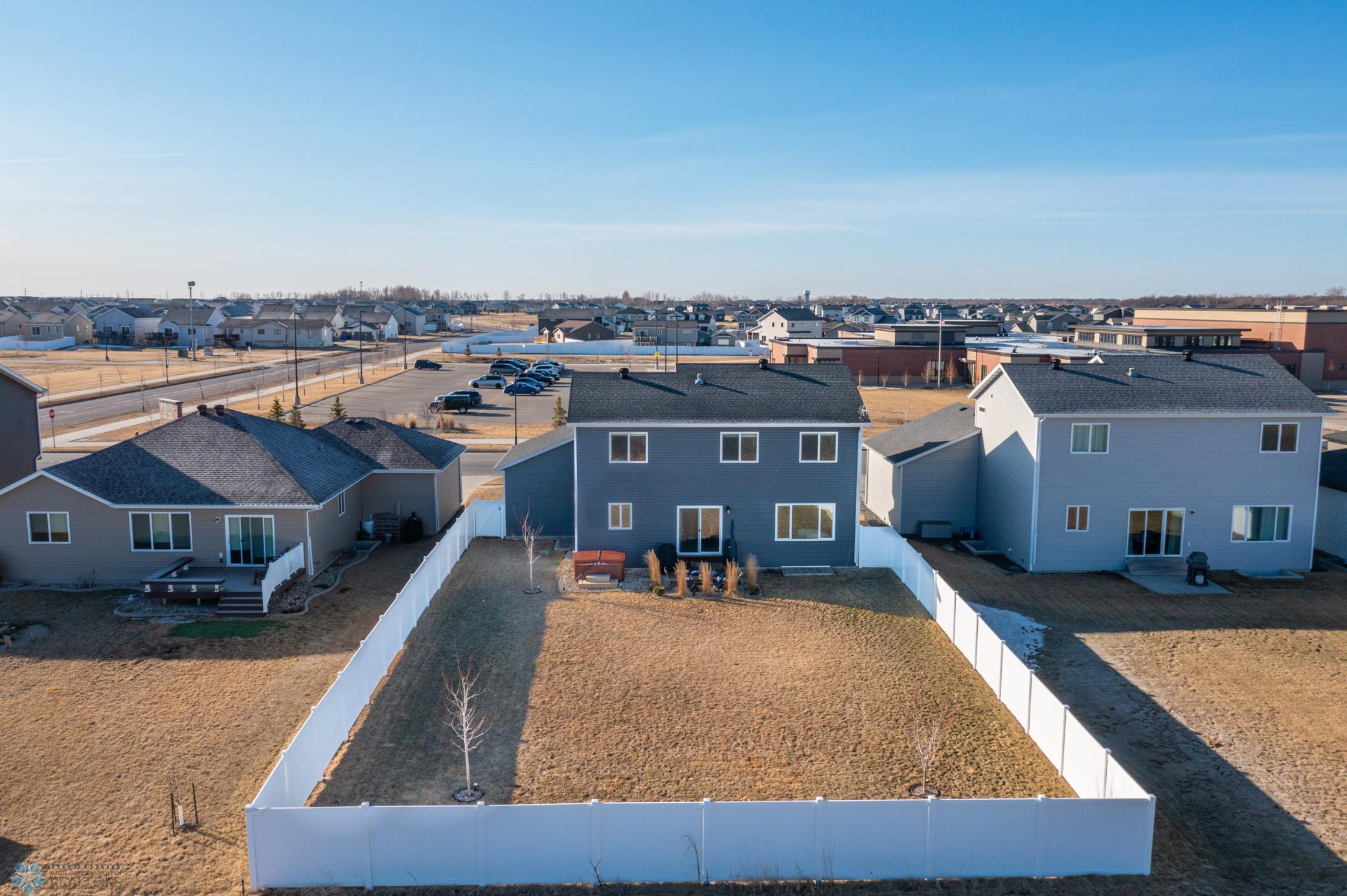 Spacious Backyard - NO BACKYARD neighbors