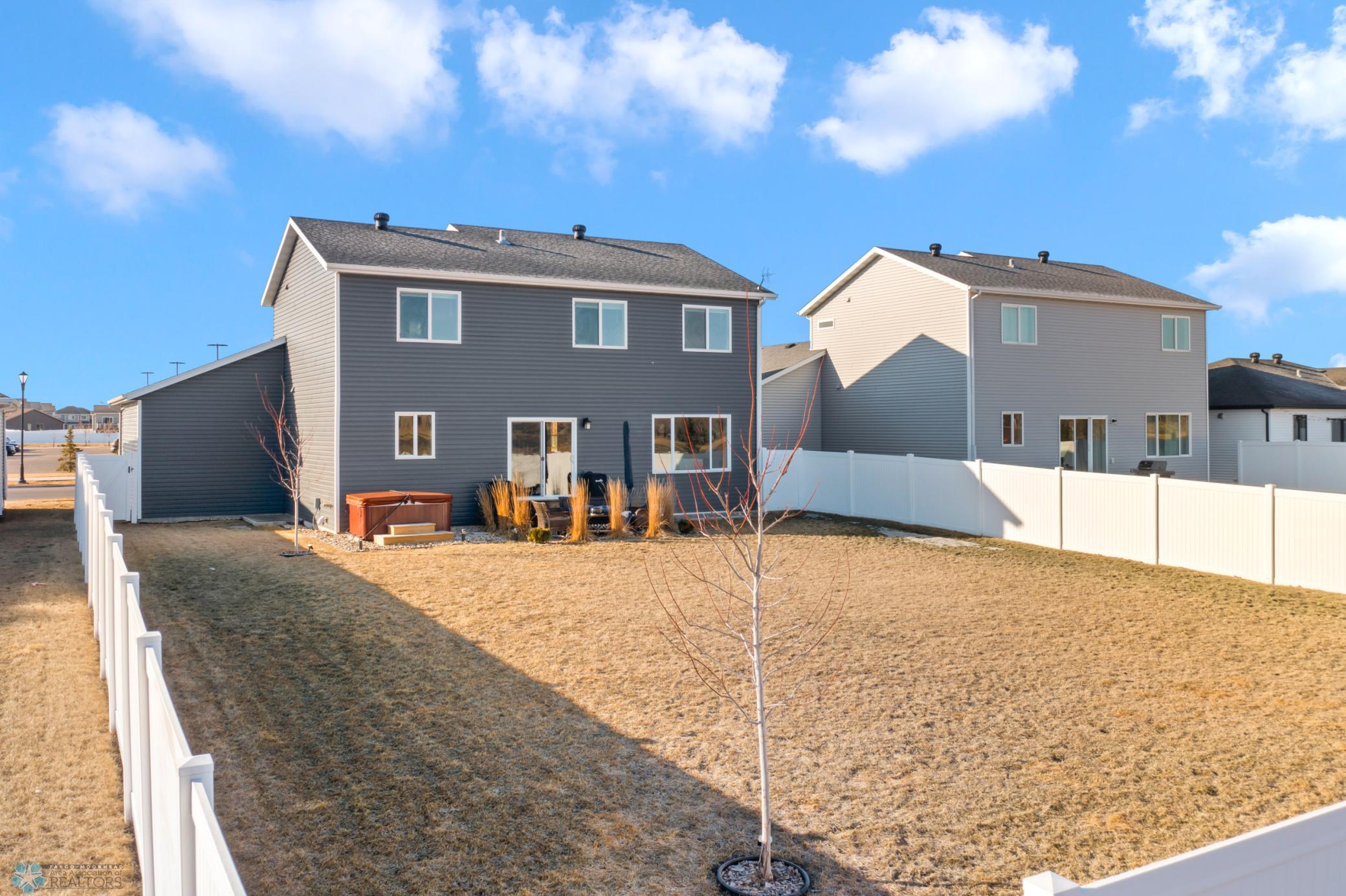 Spacious Backyard - NO BACKYARD neighbors