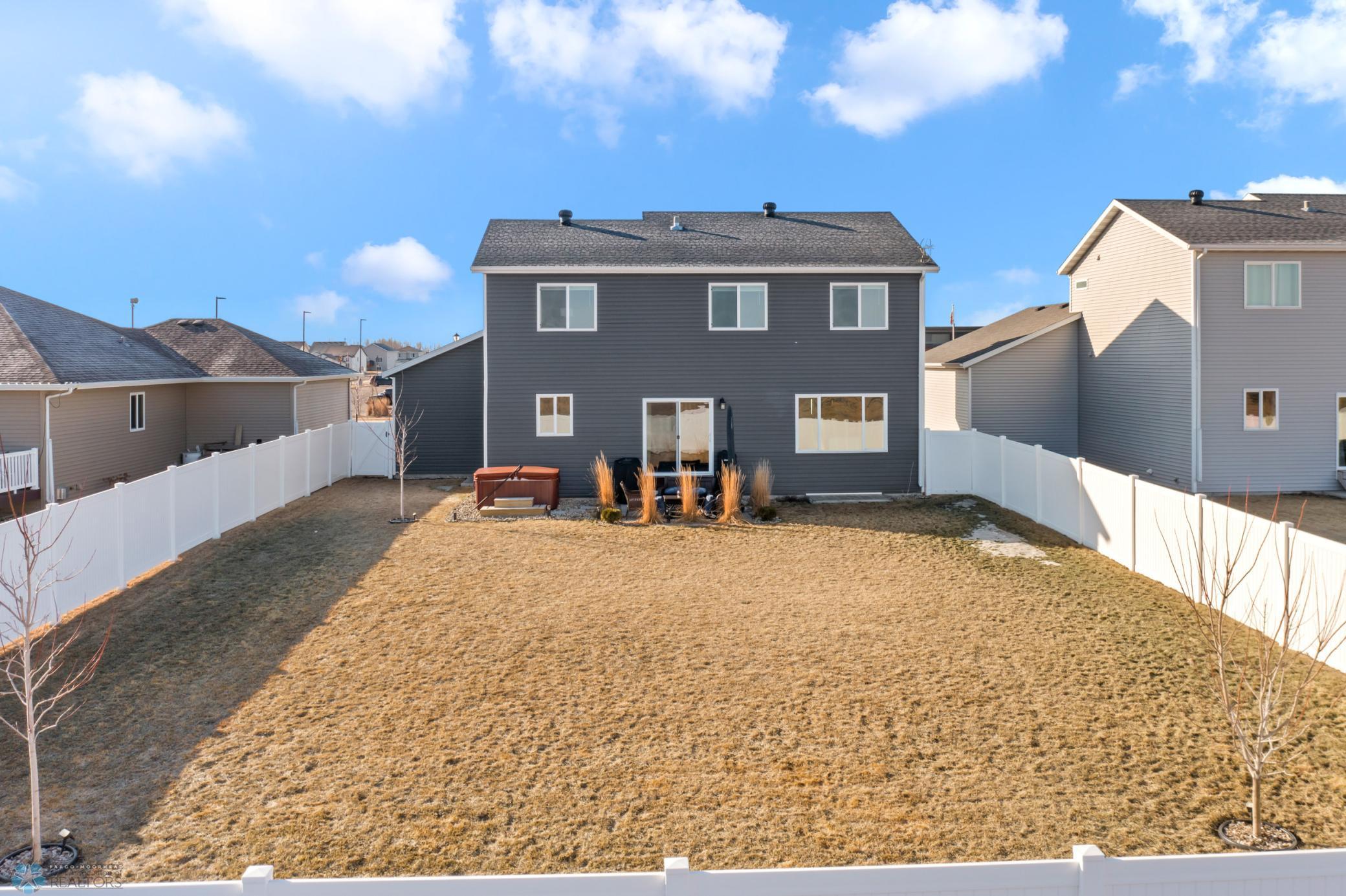 Spacious Backyard - NO BACKYARD neighbors