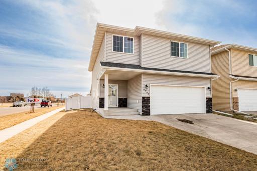 4706 35th Avenue S, Fargo, ND 58104