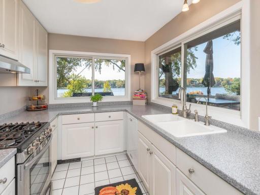 1384 Baldur Park Road, Wayzata, MN 55391