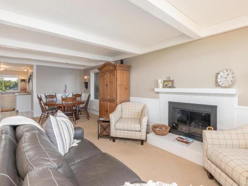 1384 Baldur Park Road, Wayzata, MN 55391