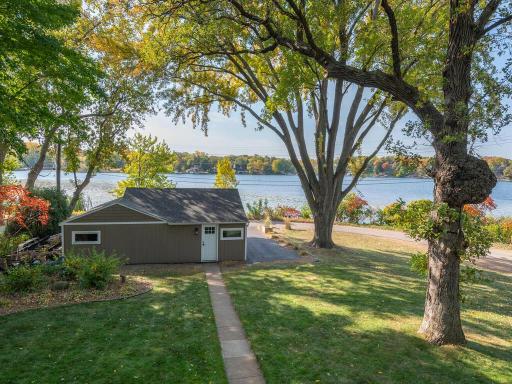 1384 Baldur Park Road, Wayzata, MN 55391