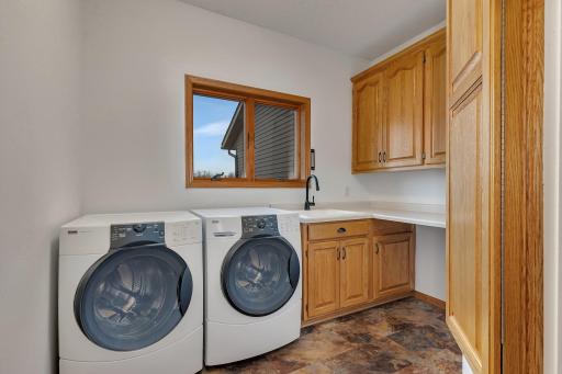 8105 165th Avenue NE, Oak Park, MN 56357