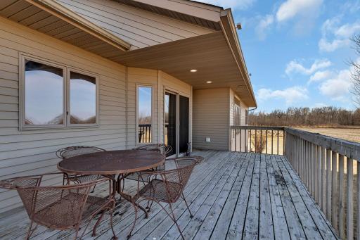 8105 165th Avenue NE, Oak Park, MN 56357