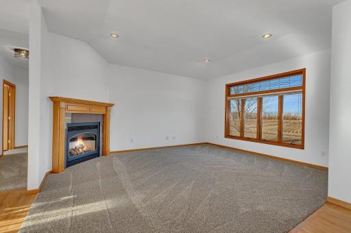 8105 165th Avenue NE, Oak Park, MN 56357