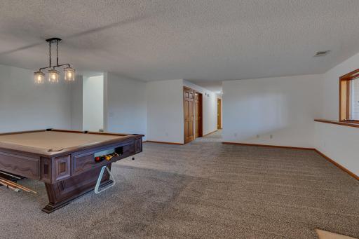 8105 165th Avenue NE, Oak Park, MN 56357