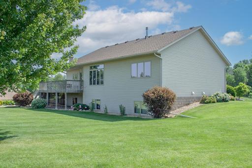 8105 165th Avenue NE, Oak Park, MN 56357