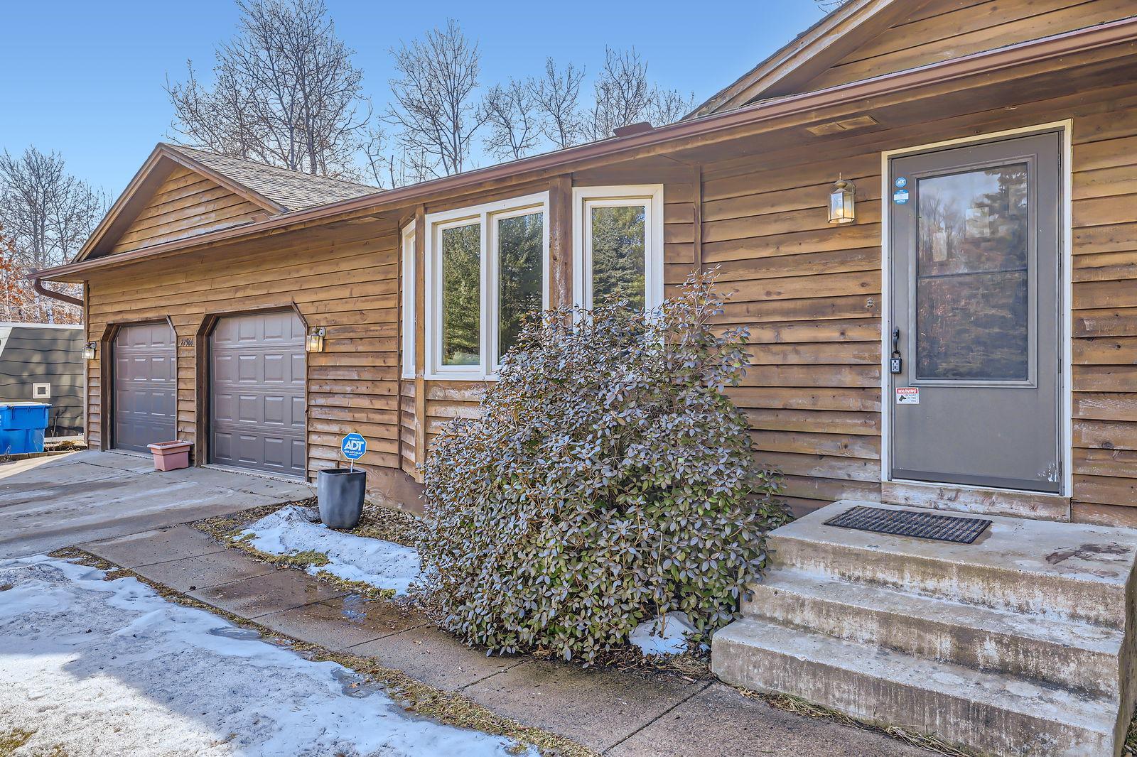 Exterior Front Entry