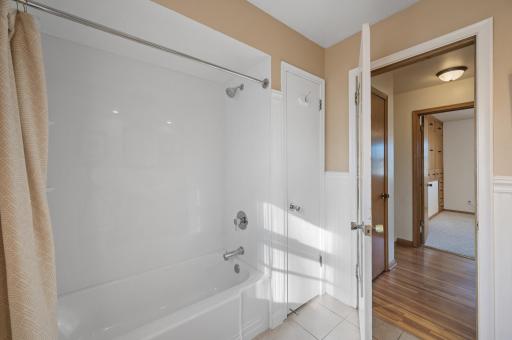 3117 Winnetka Avenue N, Minneapolis, MN 55427