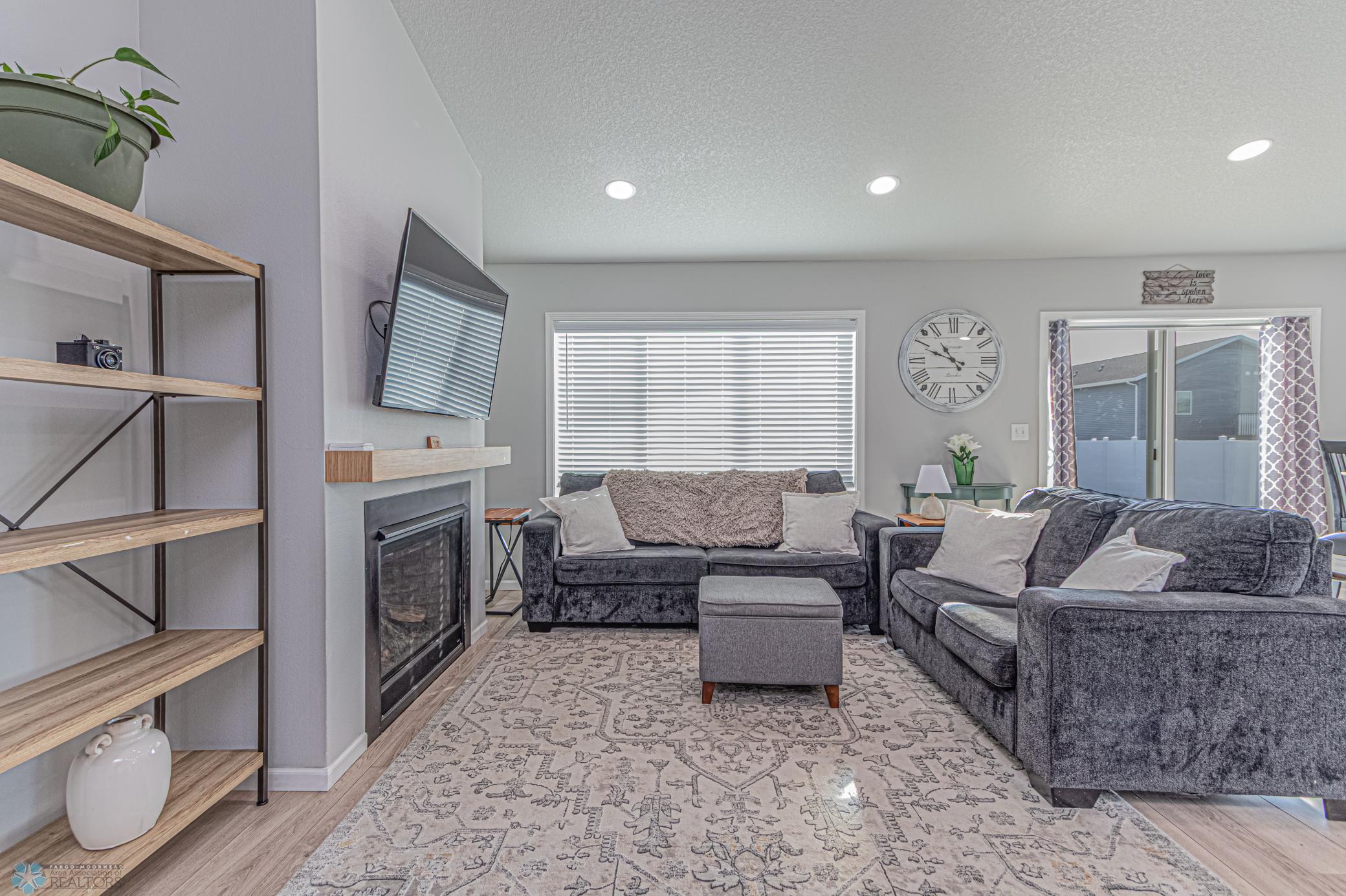 3638 17th St S Moorhead, MN-15.jpg