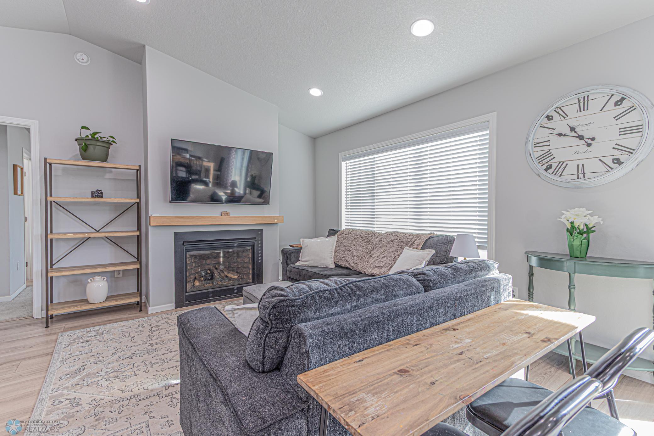 3638 17th St S Moorhead, MN-14.jpg