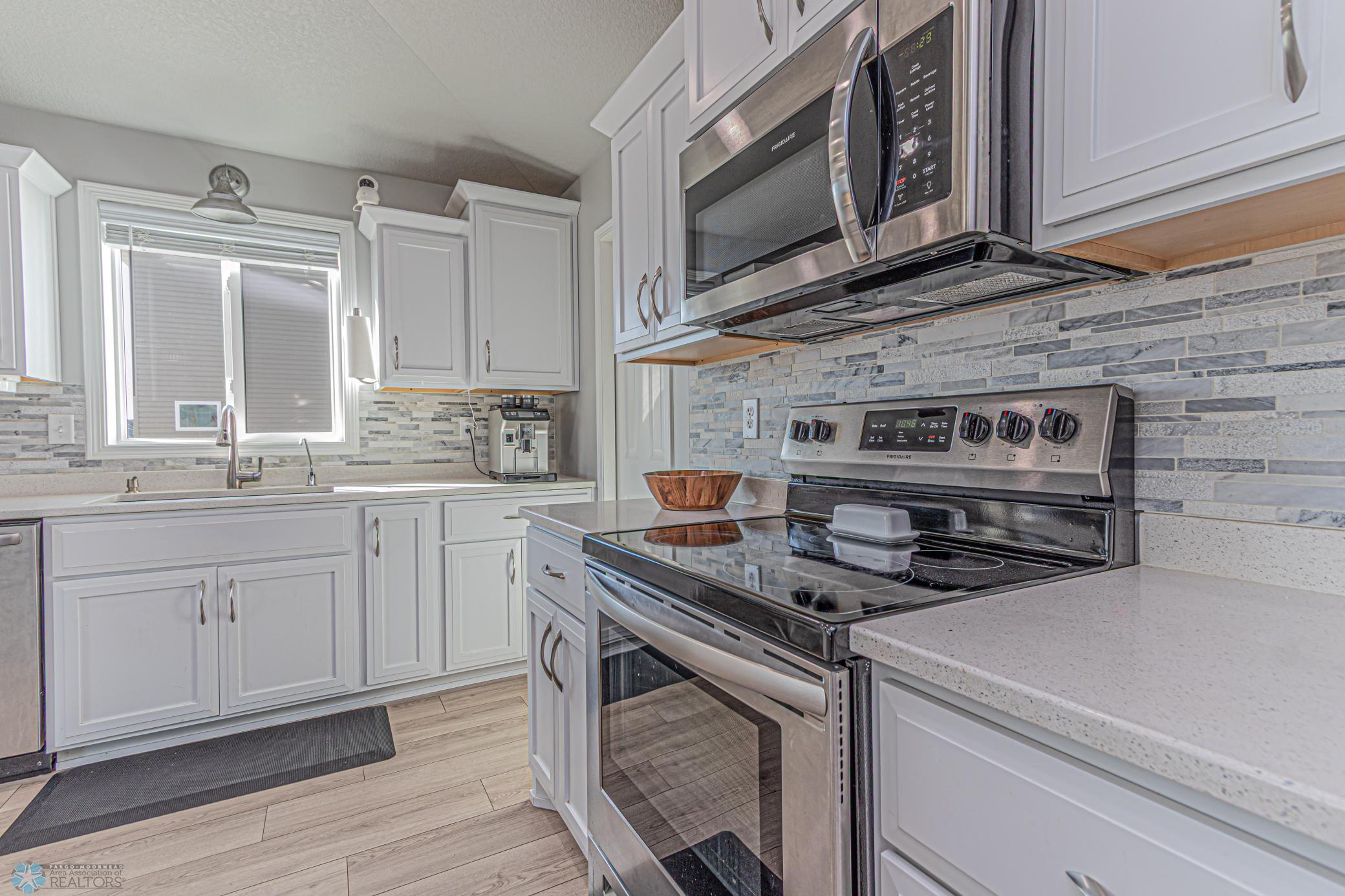 3638 17th St S Moorhead, MN-11.jpg