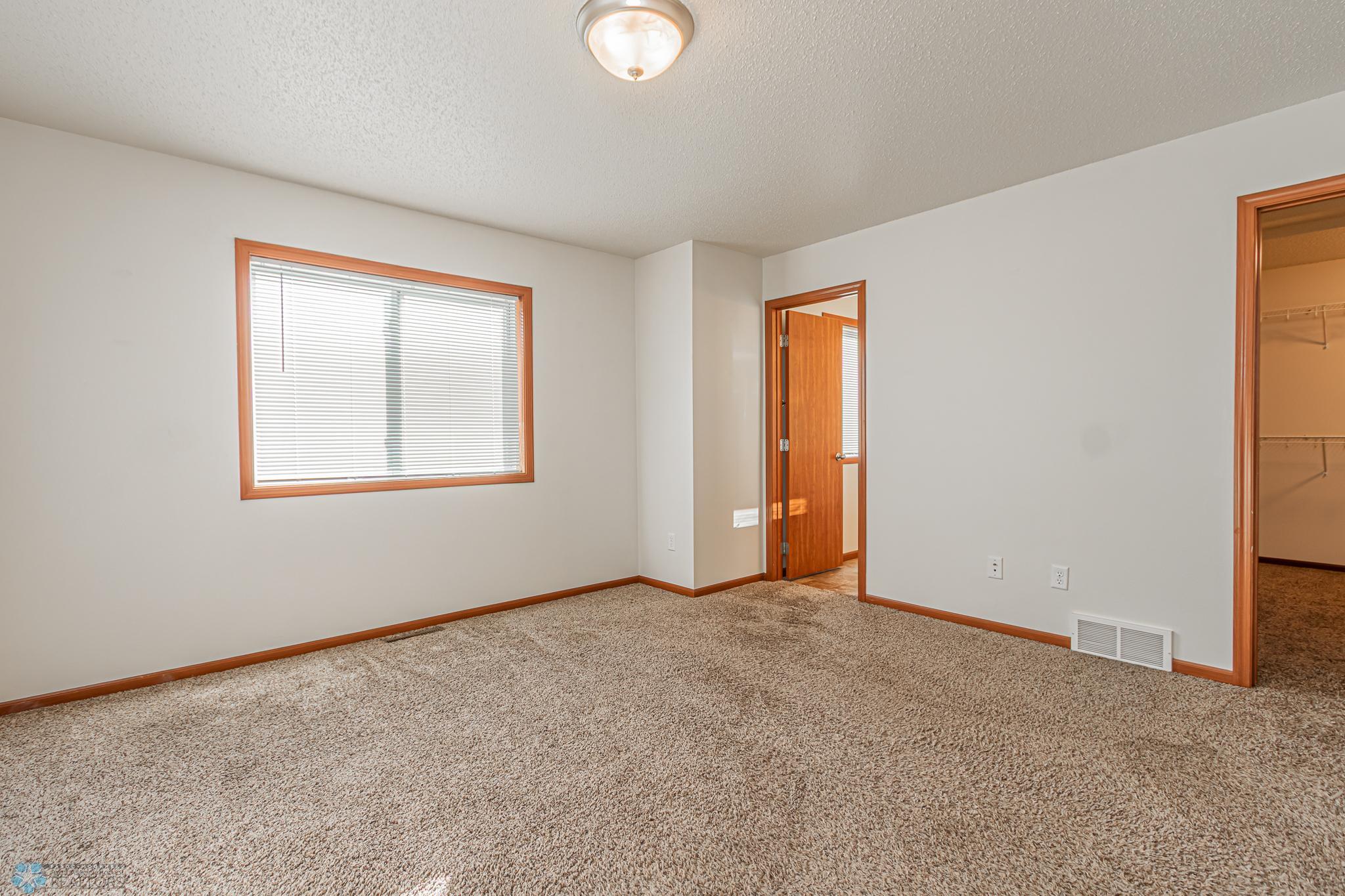 4265 Estate Dr S, Fargo, ND-20.jpg