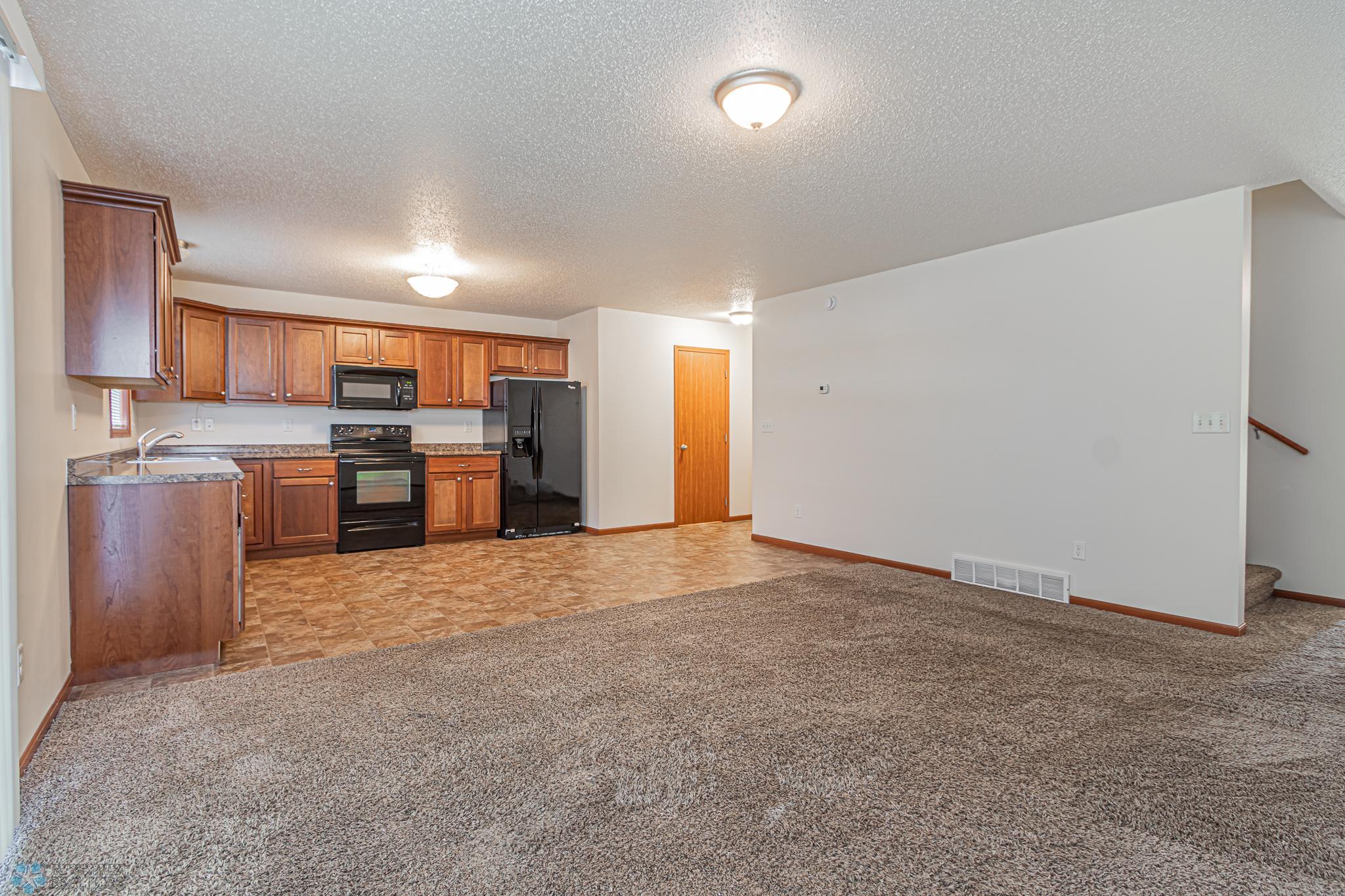 4265 Estate Dr S, Fargo, ND-30.jpg
