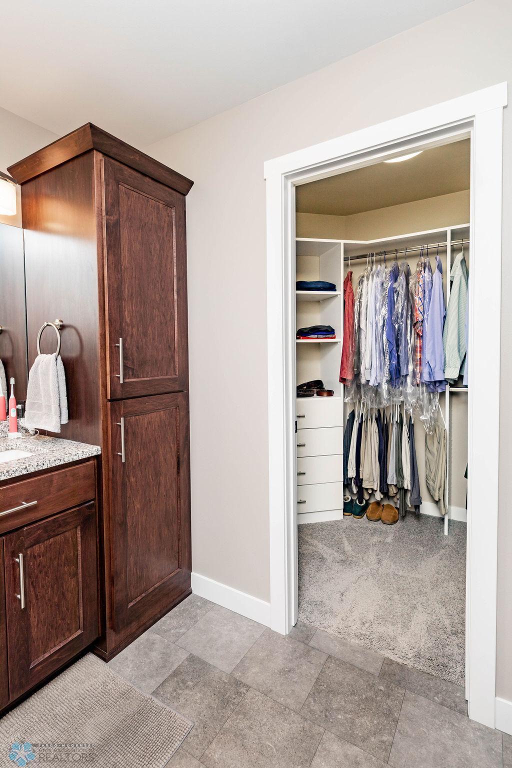 Walkin Closet in Master Bath