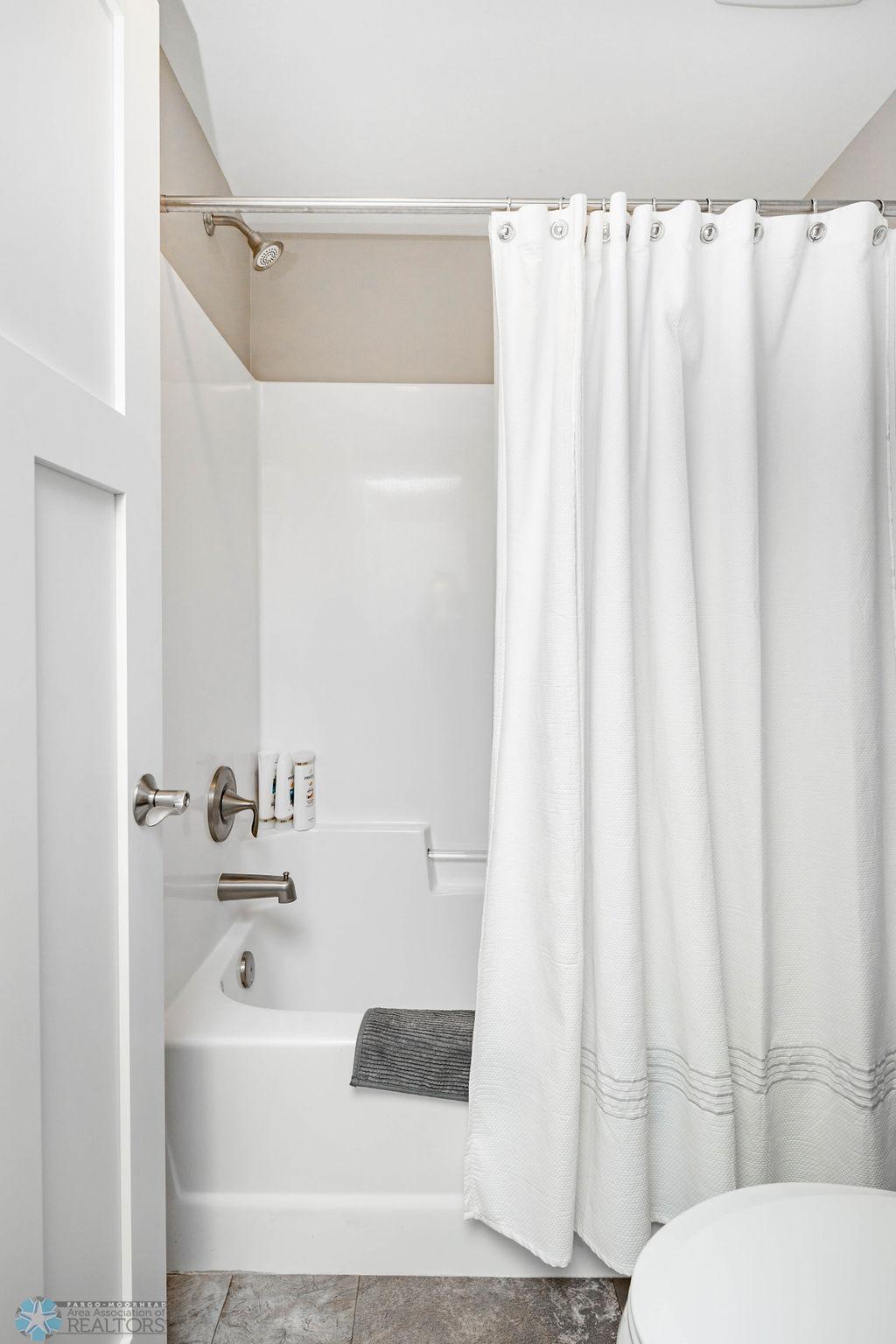Full tub in Basement Bathroom