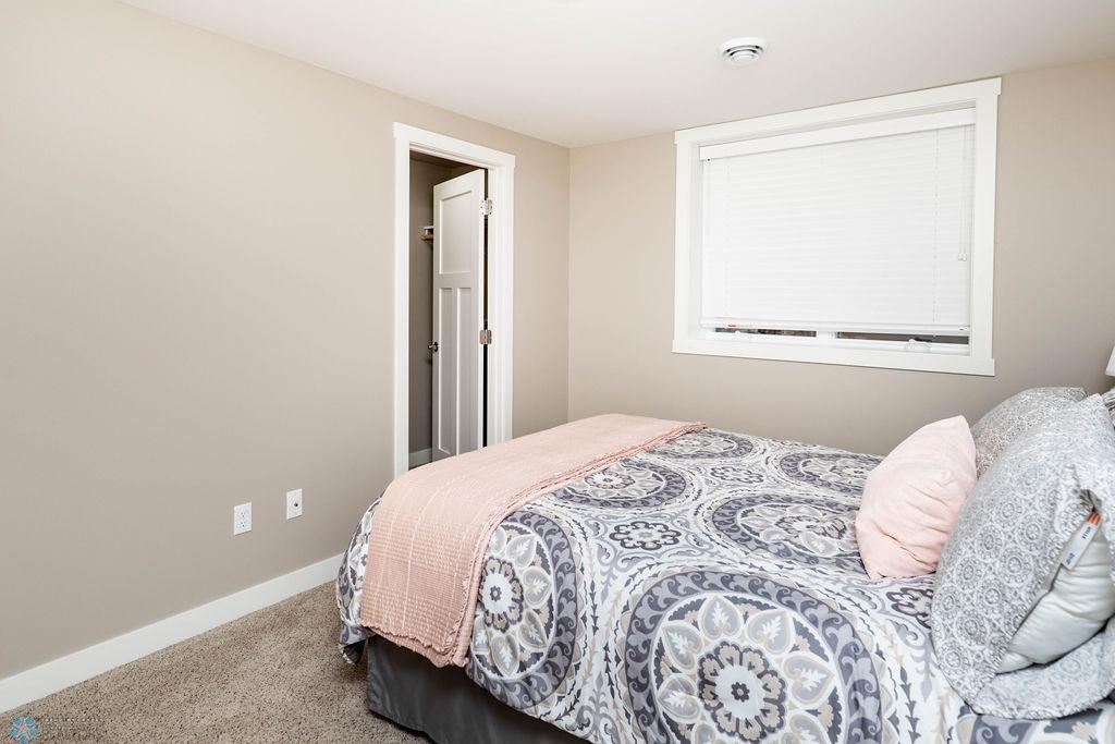 Bedroom 4 with Walkin Closet