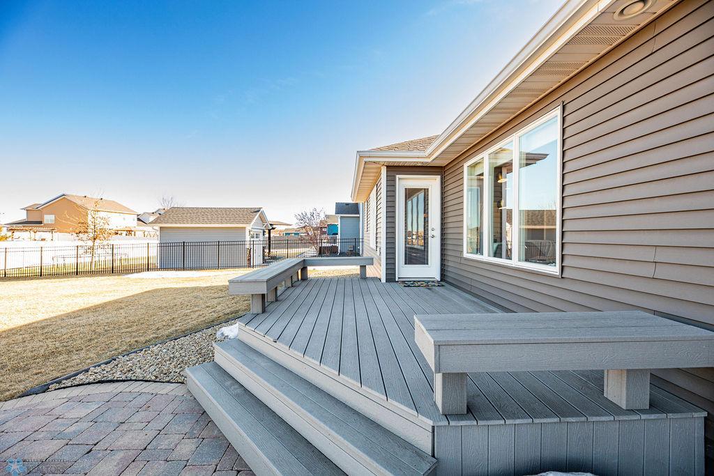 Spacious Maintenance Free Deck