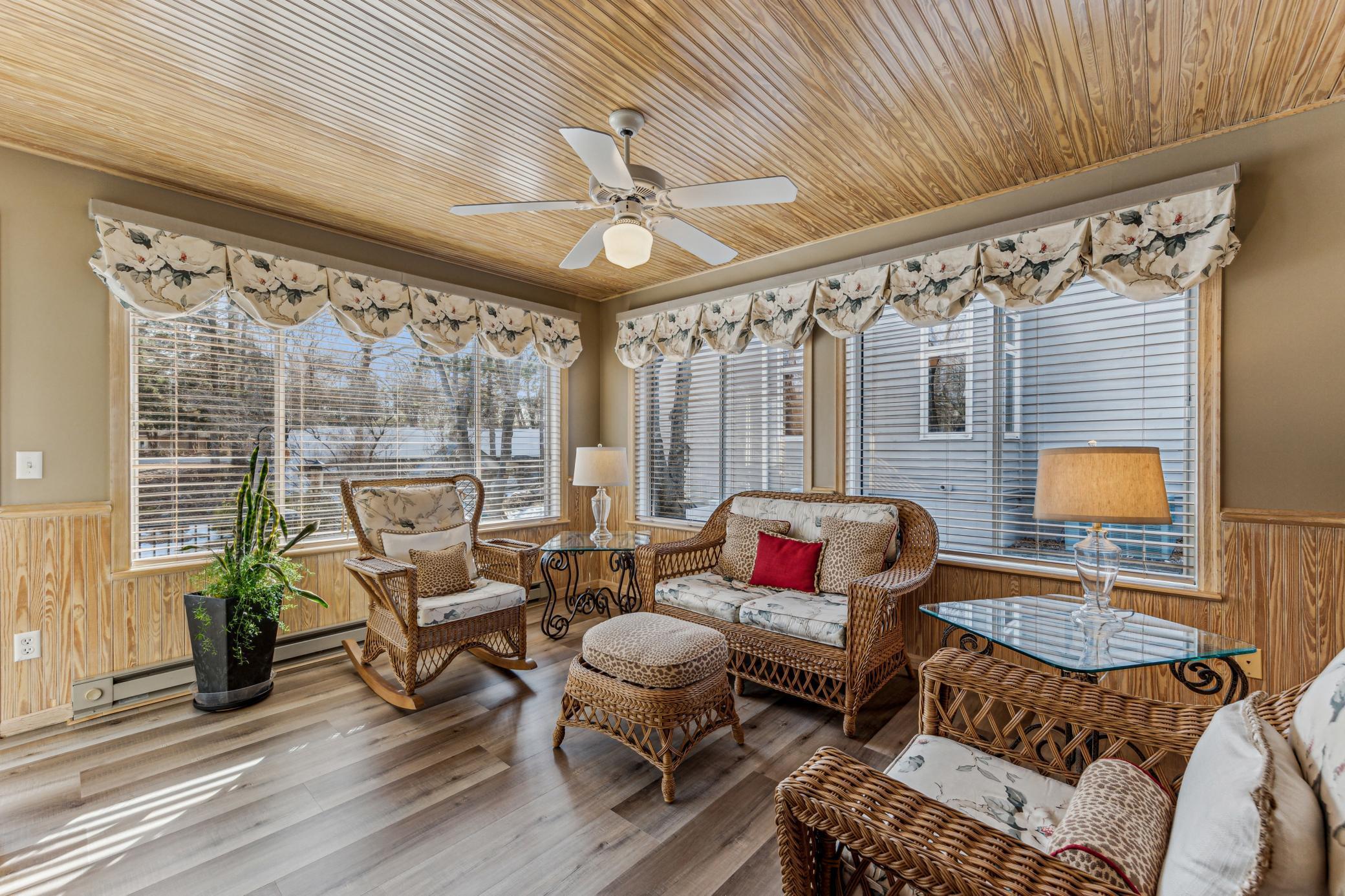 10859 Purdey Rd 05_Interior (4).jpg