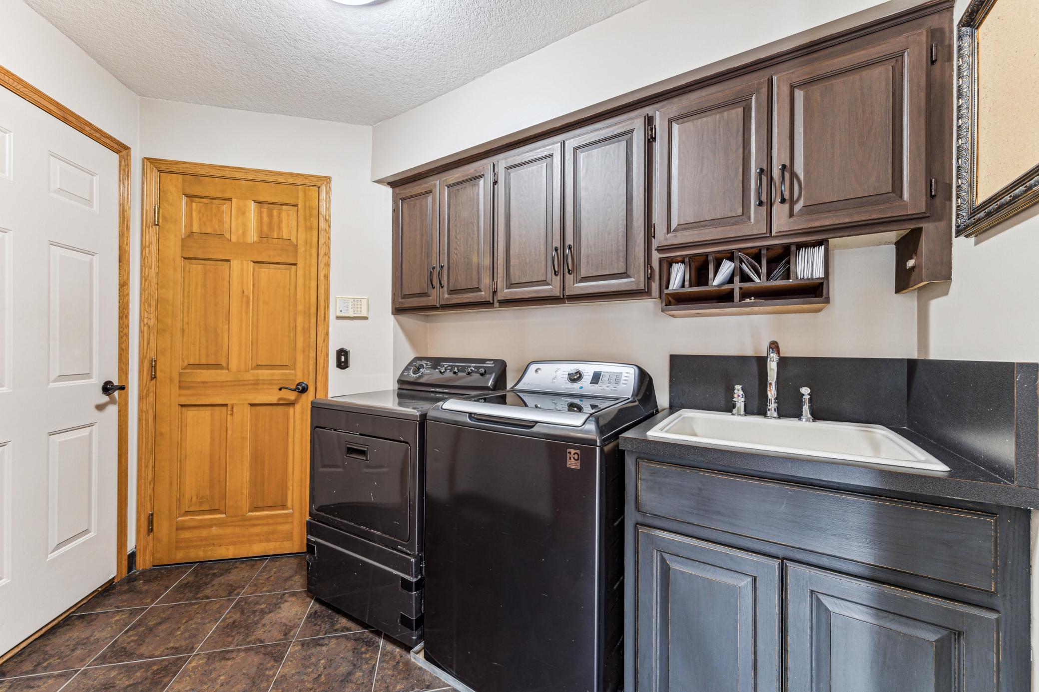 10859 Purdey Rd 009_Interior.jpg