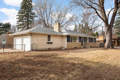 2231 Lexington Avenue N, Roseville, MN 55113