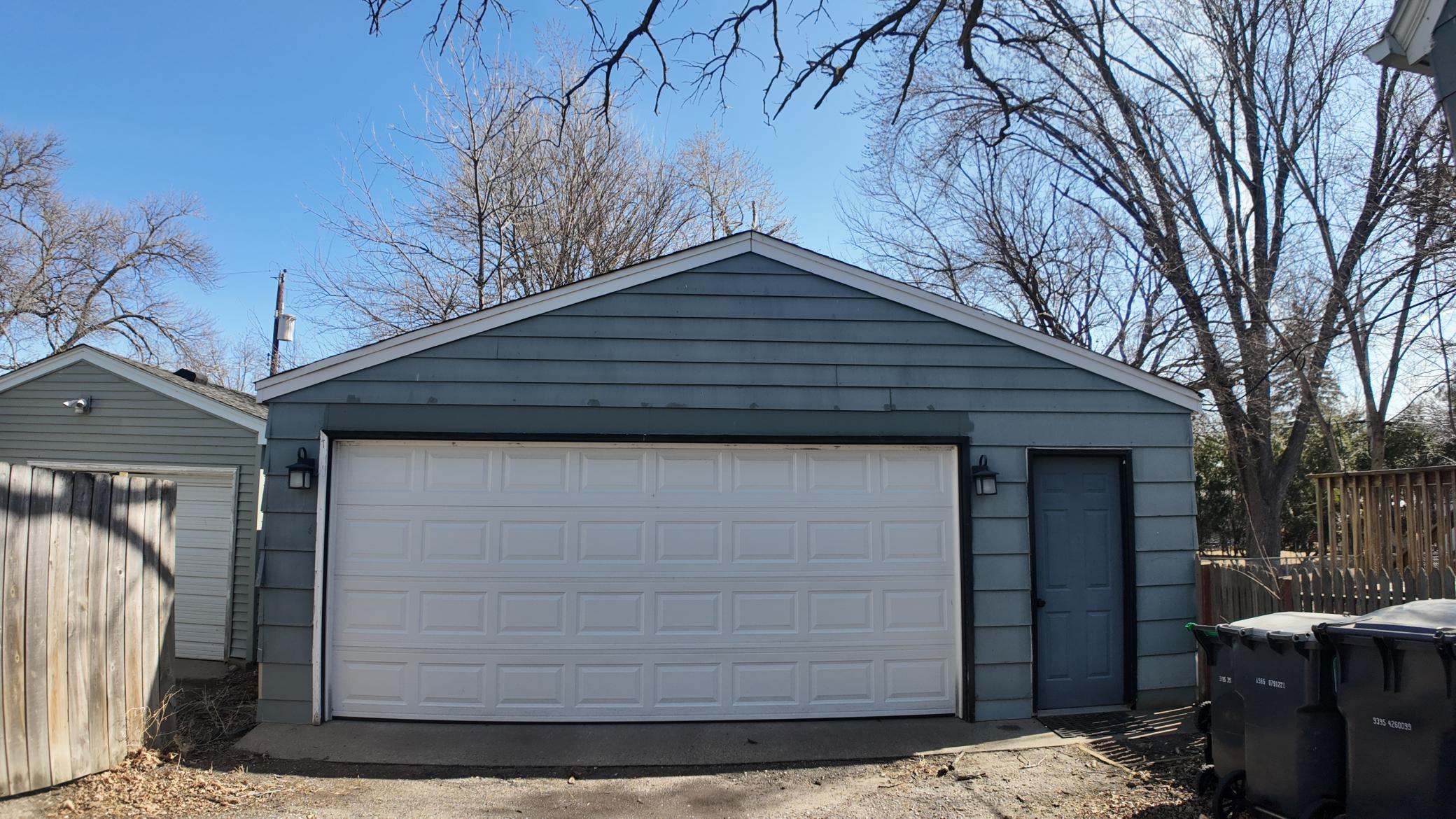 Oversized garage