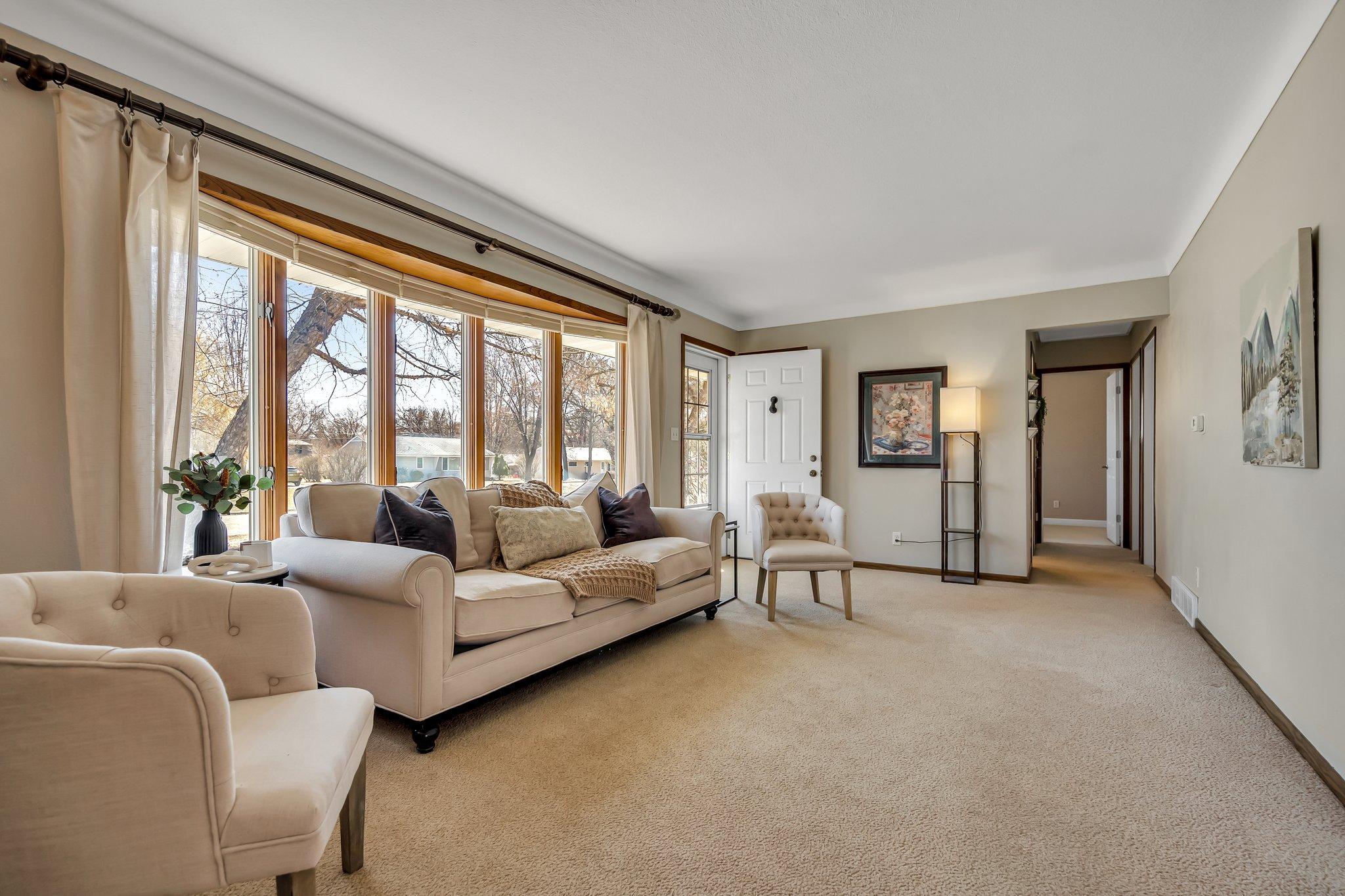 Bright and open living room space!