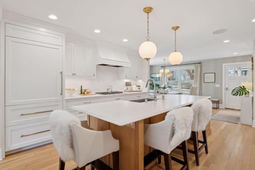 5349 Chowen Avenue S, Minneapolis, MN 55410