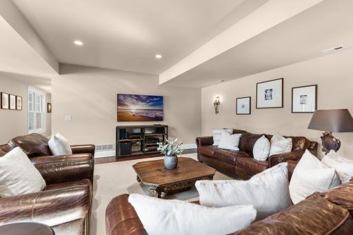 18400 Maple Ridge Road, Wayzata, MN 55391