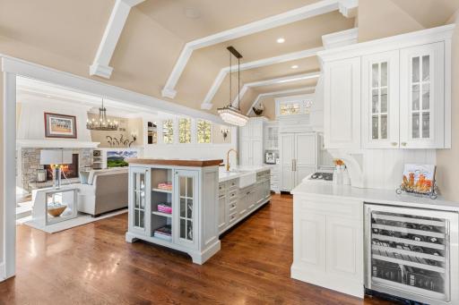 18400 Maple Ridge Road, Wayzata, MN 55391