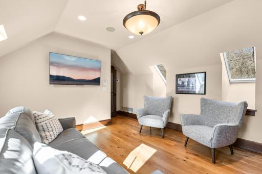 18400 Maple Ridge Road, Wayzata, MN 55391