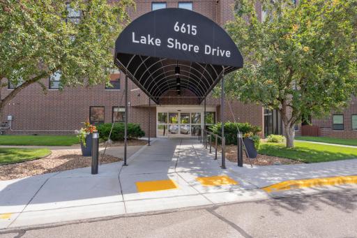 6615 Lake Shore Drive S, 515, Minneapolis, MN 55423