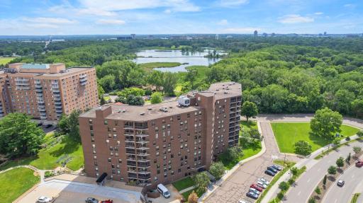 6615 Lake Shore Drive S, 515, Minneapolis, MN 55423
