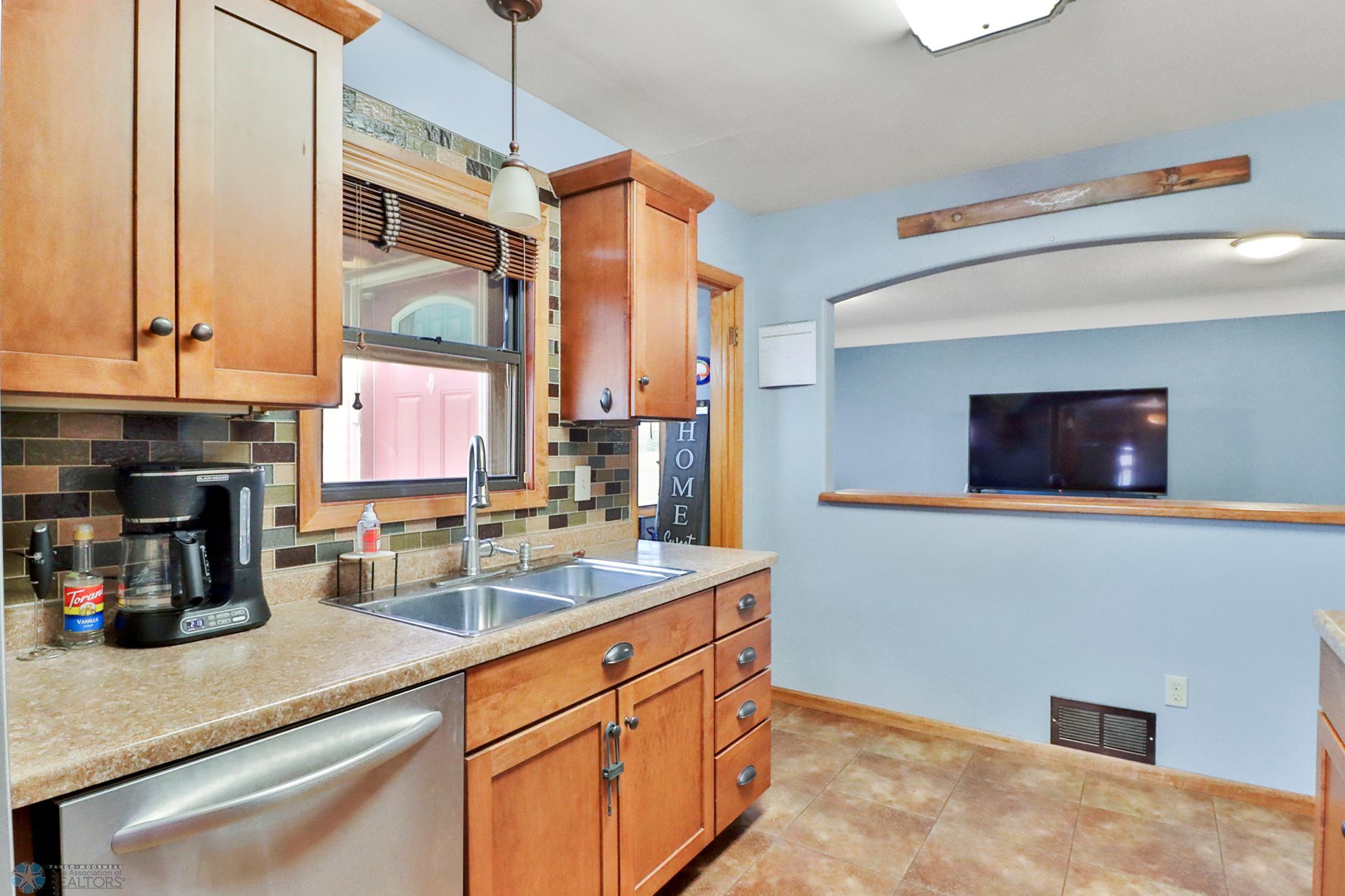 Kitchen1_4.JPG