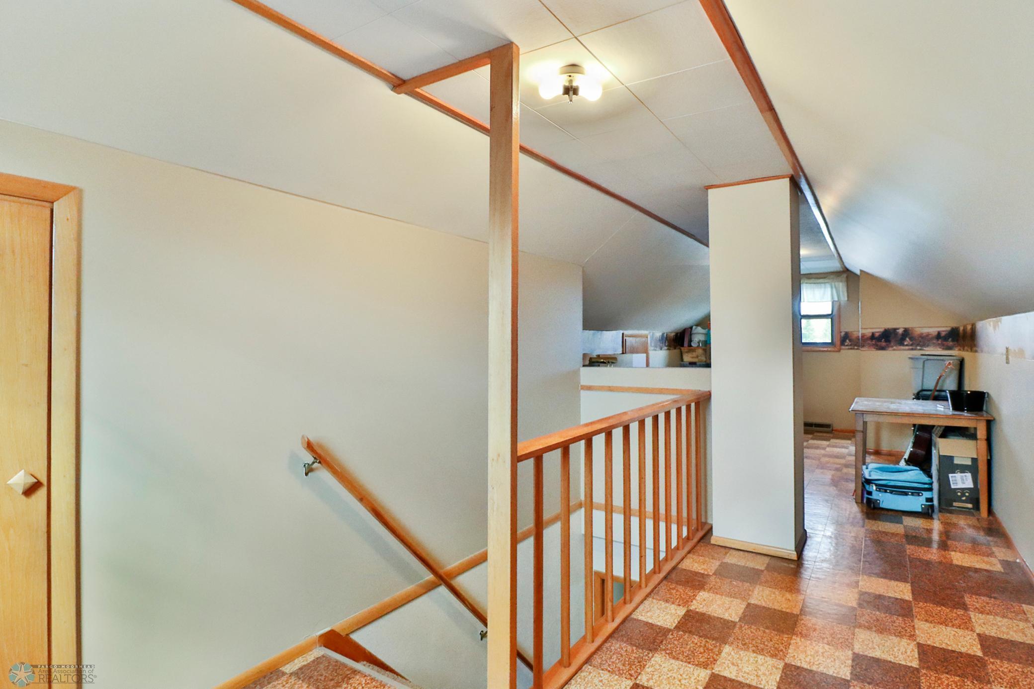 Upstairs1_1.JPG