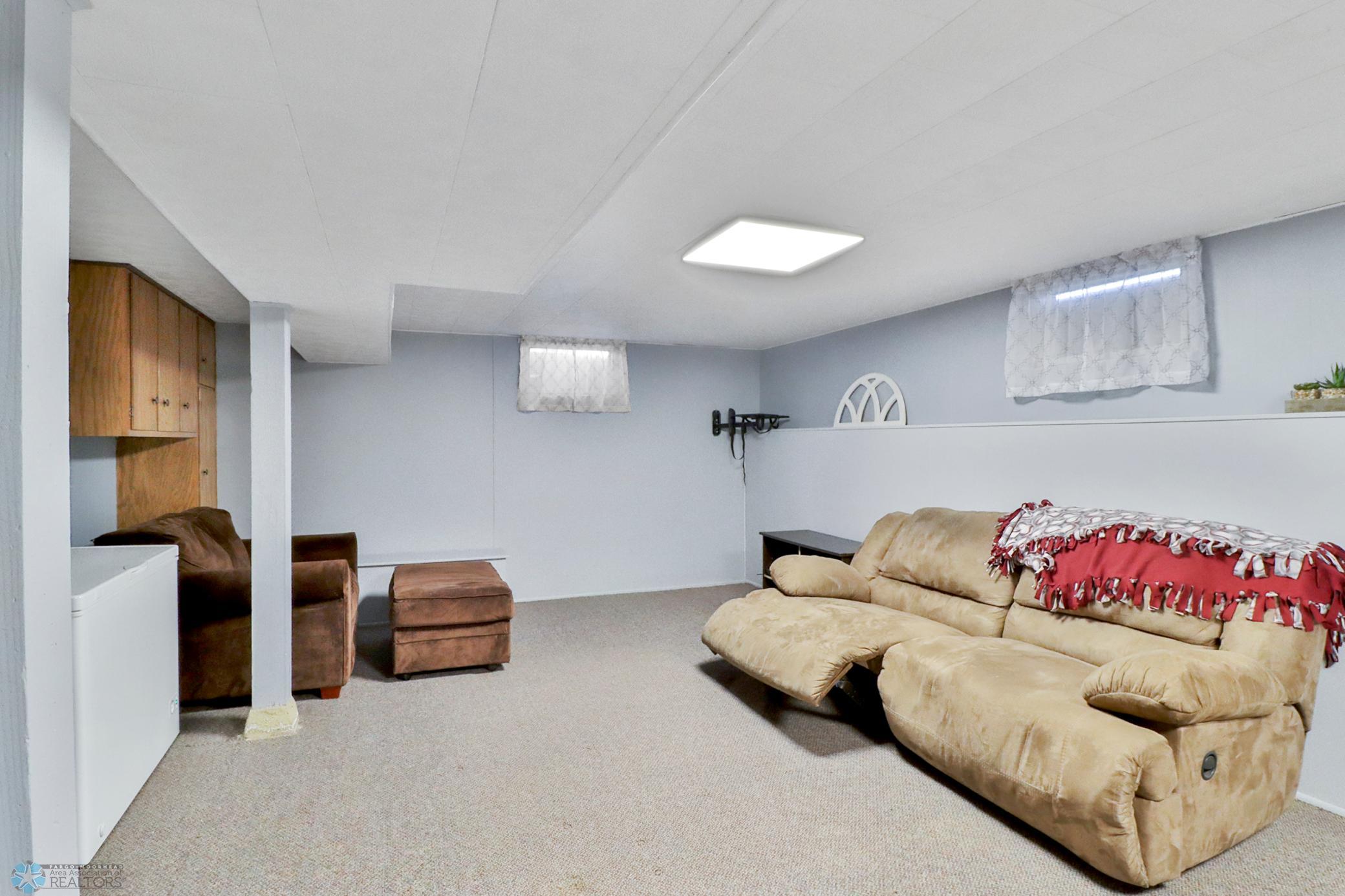 Basement1_4.JPG