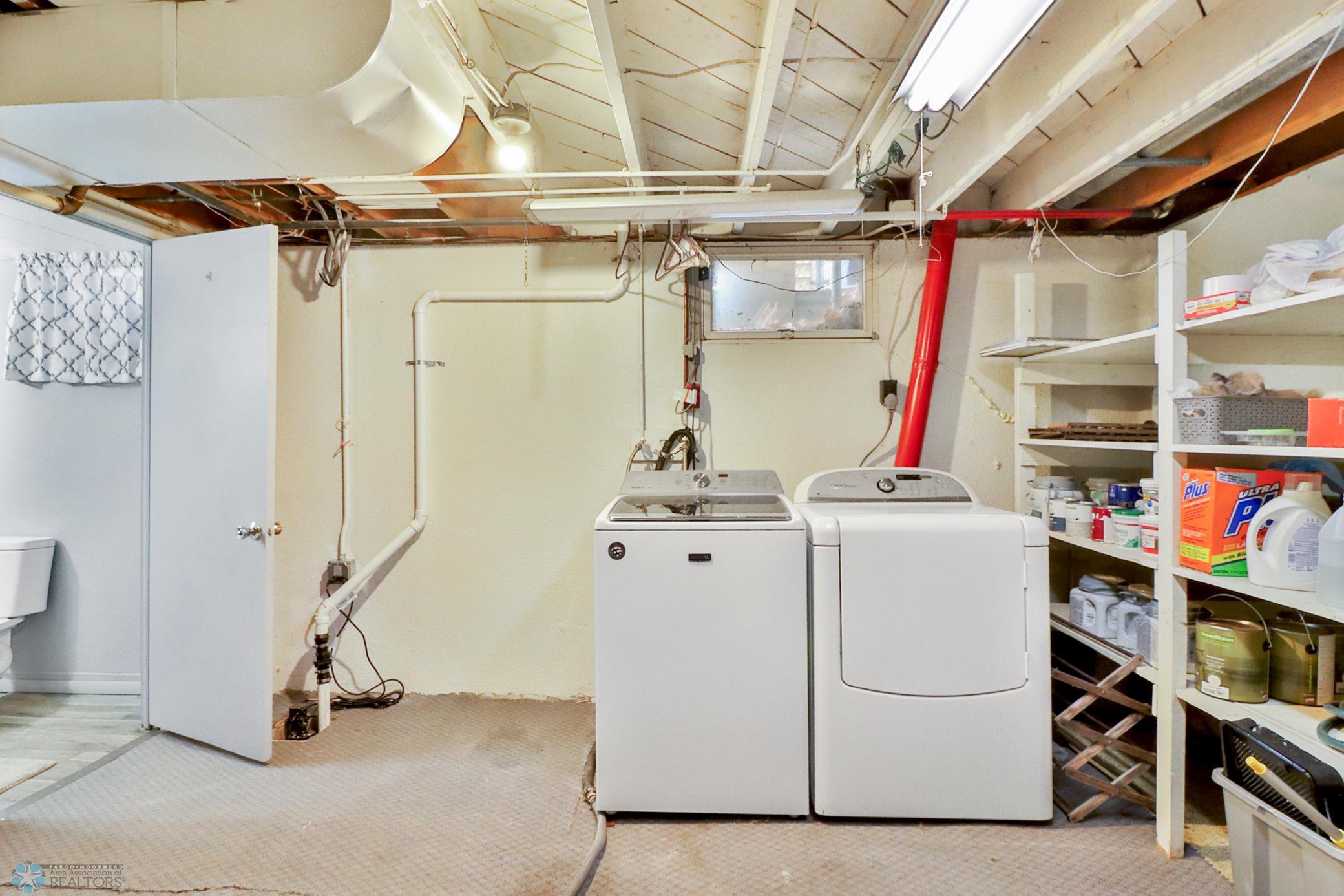 Basement Laundry1_1.JPG
