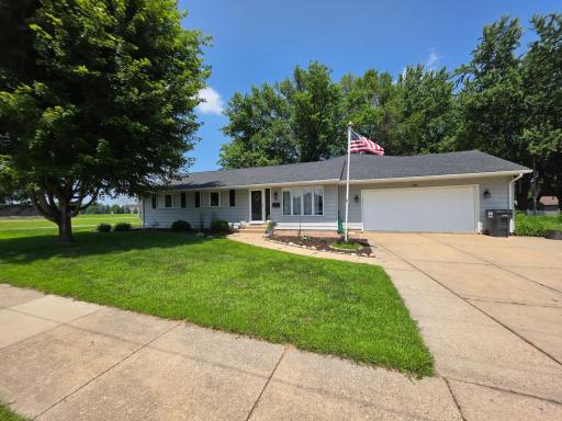 1206 19th Avenue SW, Austin, MN 55912