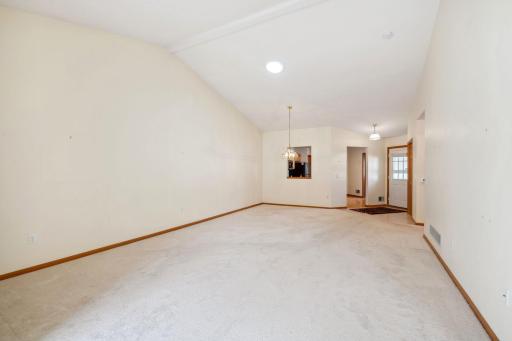 9456 Prairieview Trail N, Champlin, MN 55316