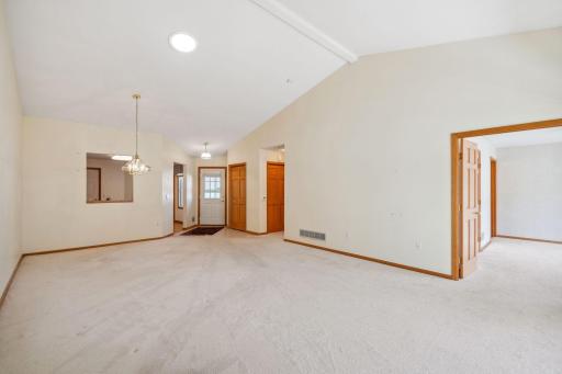 9456 Prairieview Trail N, Champlin, MN 55316