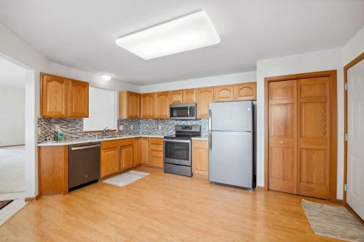 9456 Prairieview Trail N, Champlin, MN 55316