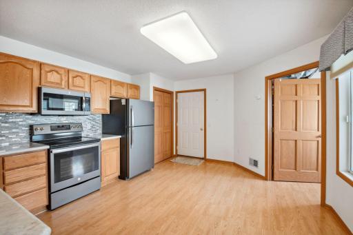 9456 Prairieview Trail N, Champlin, MN 55316