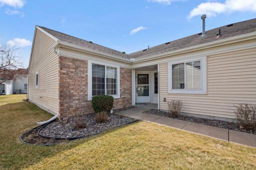 9456 Prairieview Trail N, Champlin, MN 55316