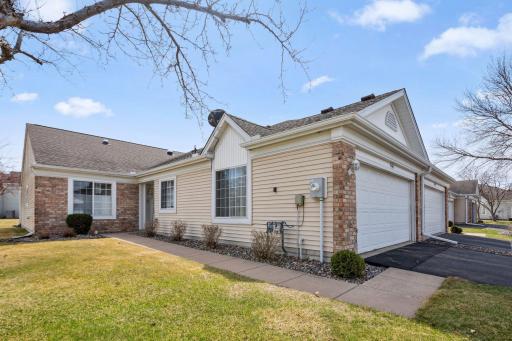 9456 Prairieview Trail N, Champlin, MN 55316