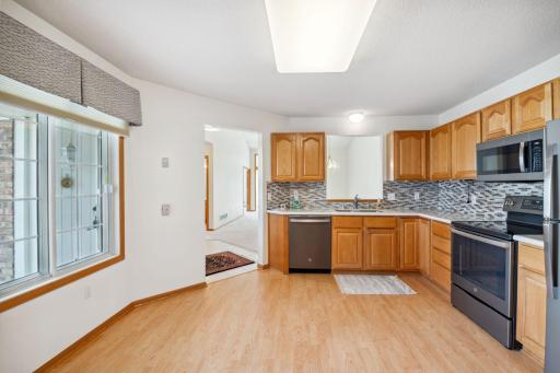 9456 Prairieview Trail N, Champlin, MN 55316
